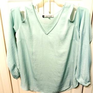 Jennifer Lopez Top with Peek a Boo Shoulder Cut Outs Women Large